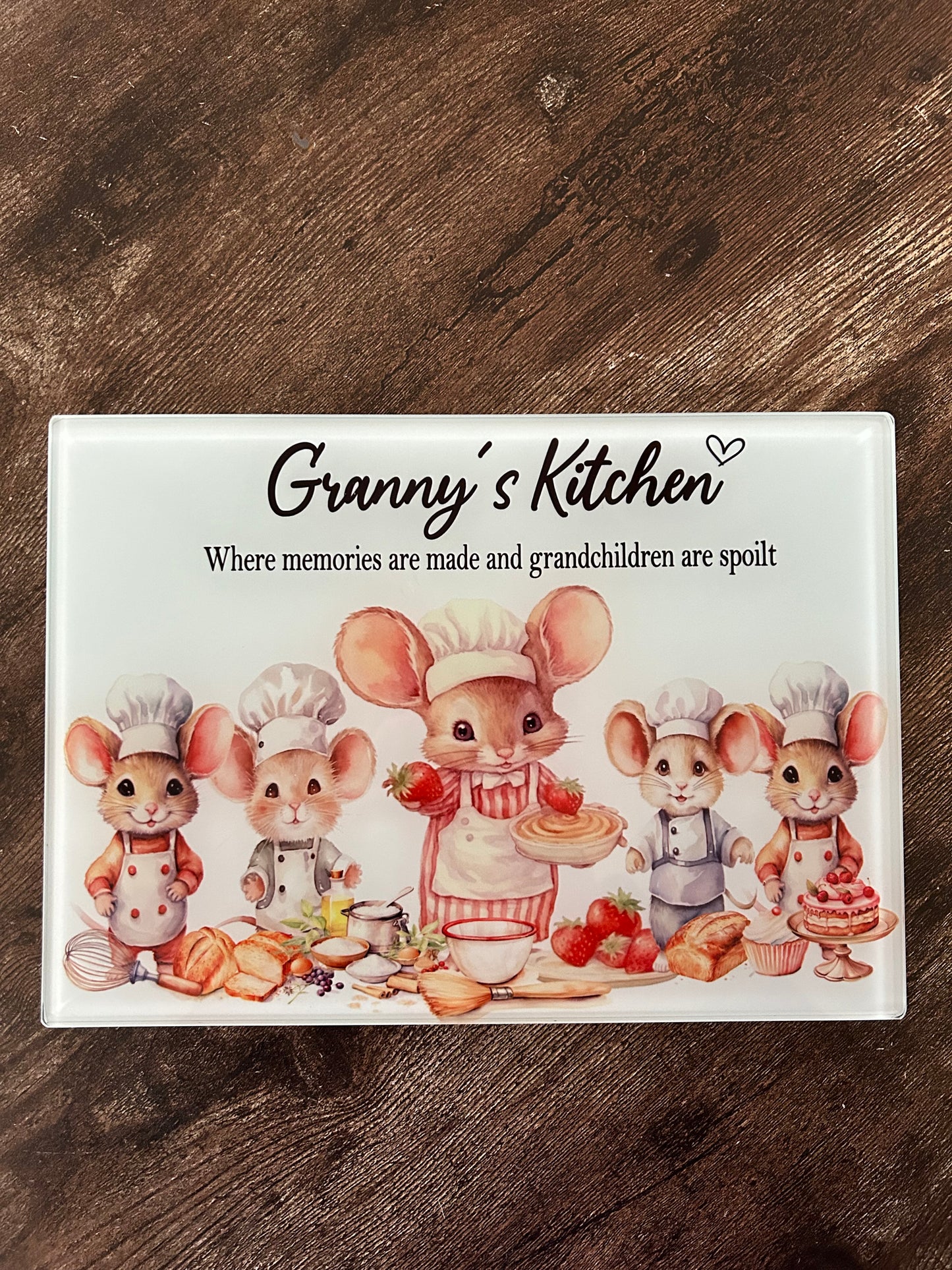 Mouse Chopping Board, Grannys Kitchen Chopping Board, Gift For Nanny, Mothers Day Gift, Personalised Nanny Gift, Nannys Kitchen Board